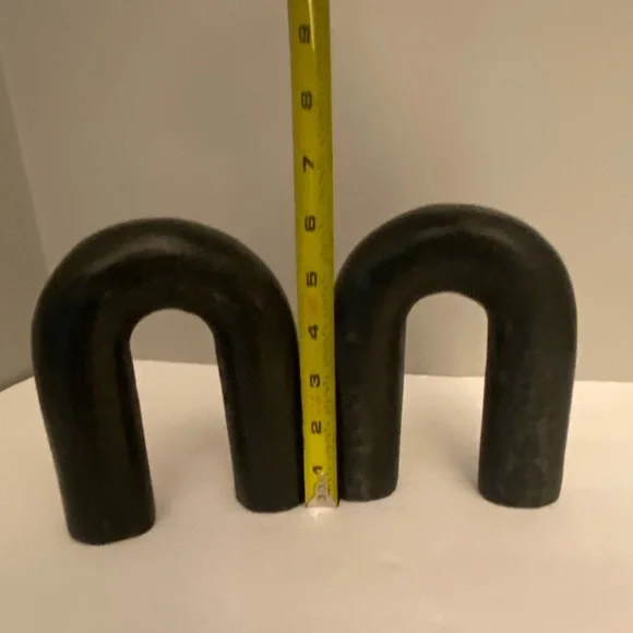 Black Marble Arches - Picture 2 of 4